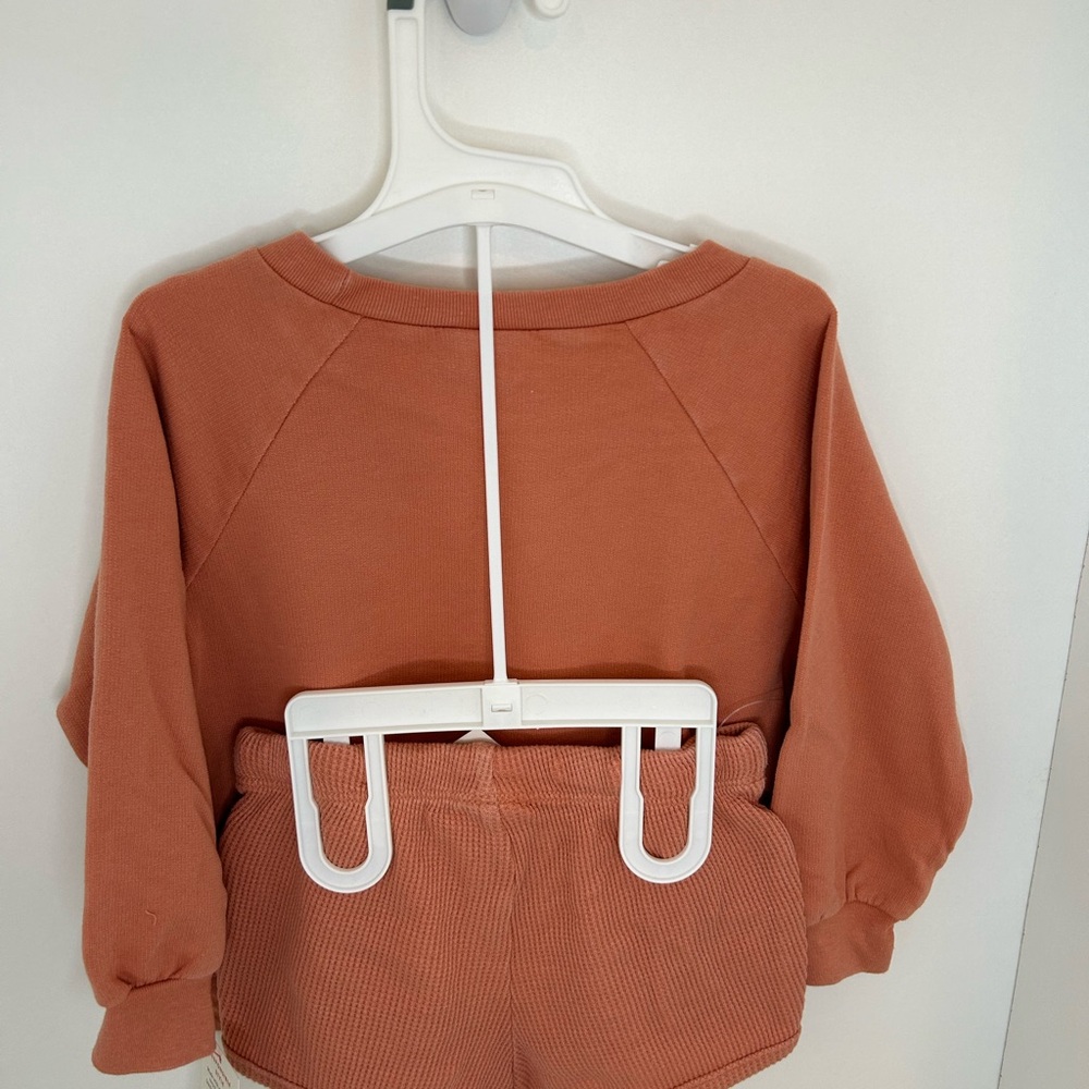 Target Cat & Jack Girls Terracotta Sweatshirt and Shorts Set. 18 Months - Picture 3 of 3